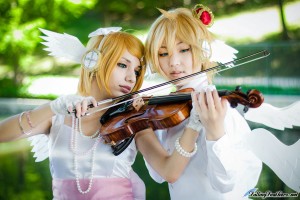 Cosplayers - Melody & Riko as Len & Rin (White Magnet) from Vocaloid