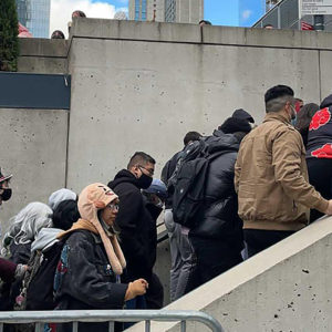 animenyc2021-crowd-stairs